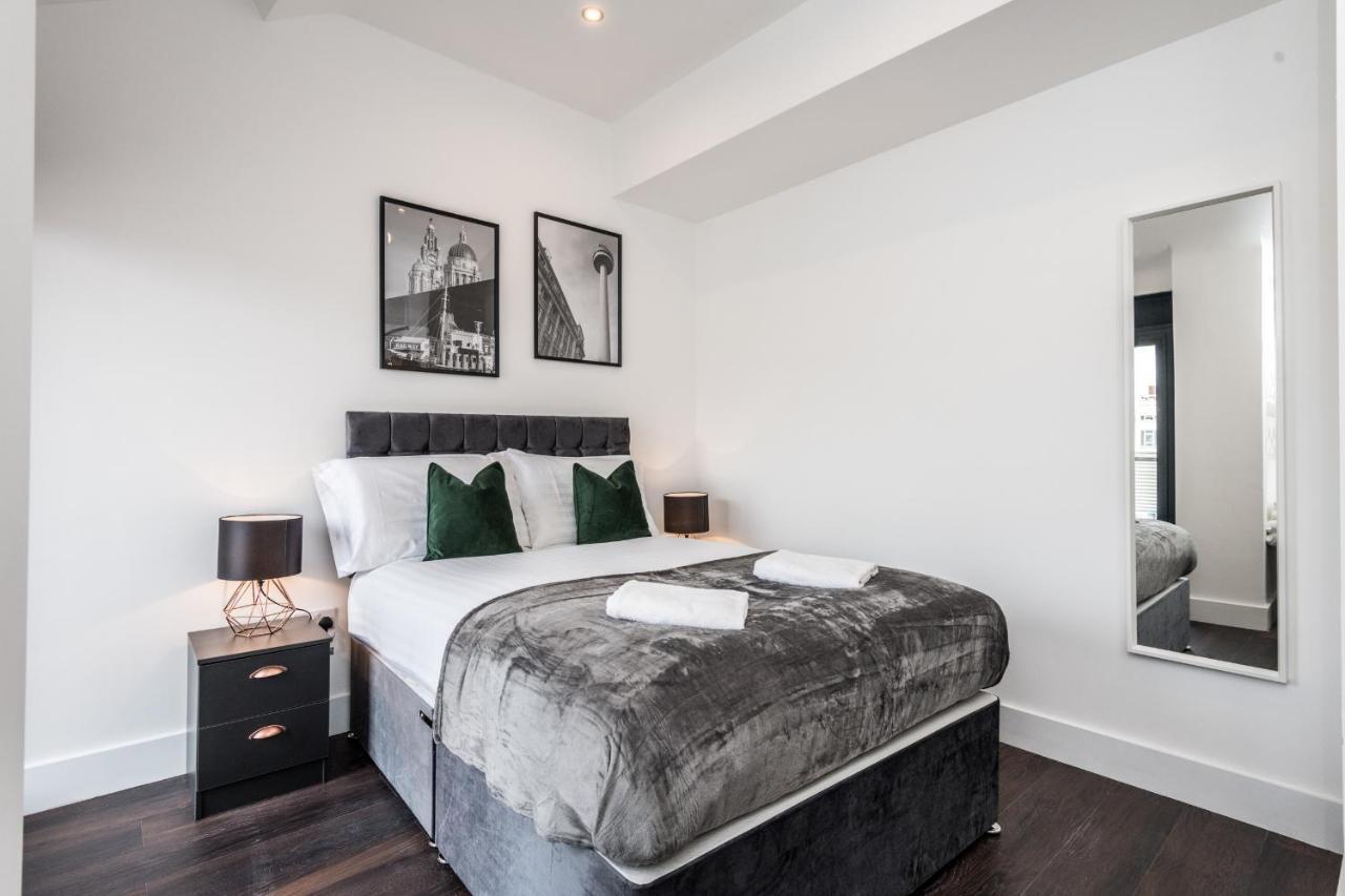 The Stanley Street Apartment